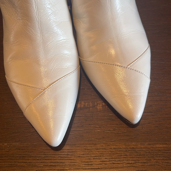 Isabel Marant White Pointed-Toe Ankle Boots, EU 38/US 8 - Picture 4 of 7
